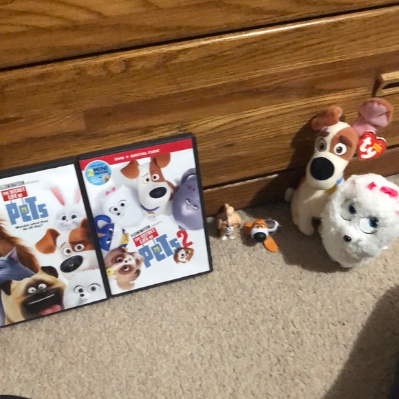 Pets movie bundle - Picture 1 of 9